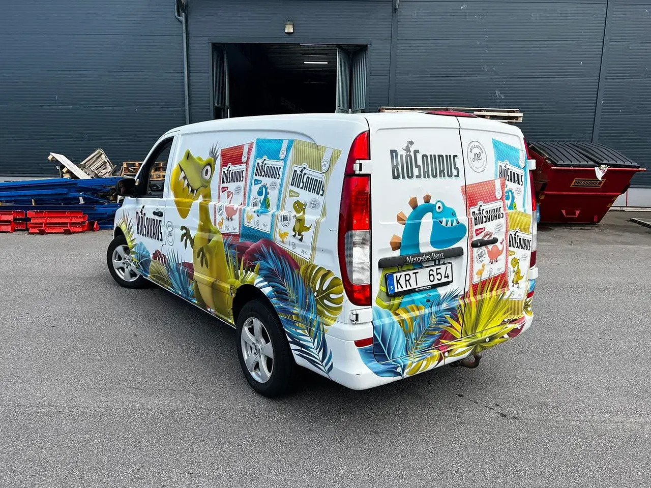 Bil med foliering och bildekor i Helsingborg