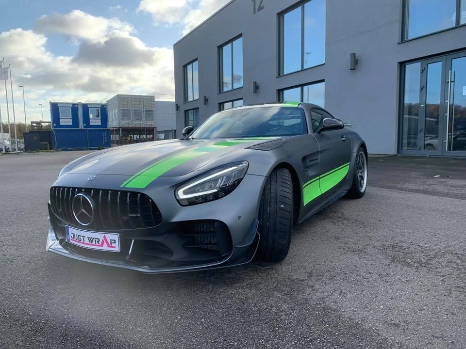 Carwrapping och helfoliering av personbil